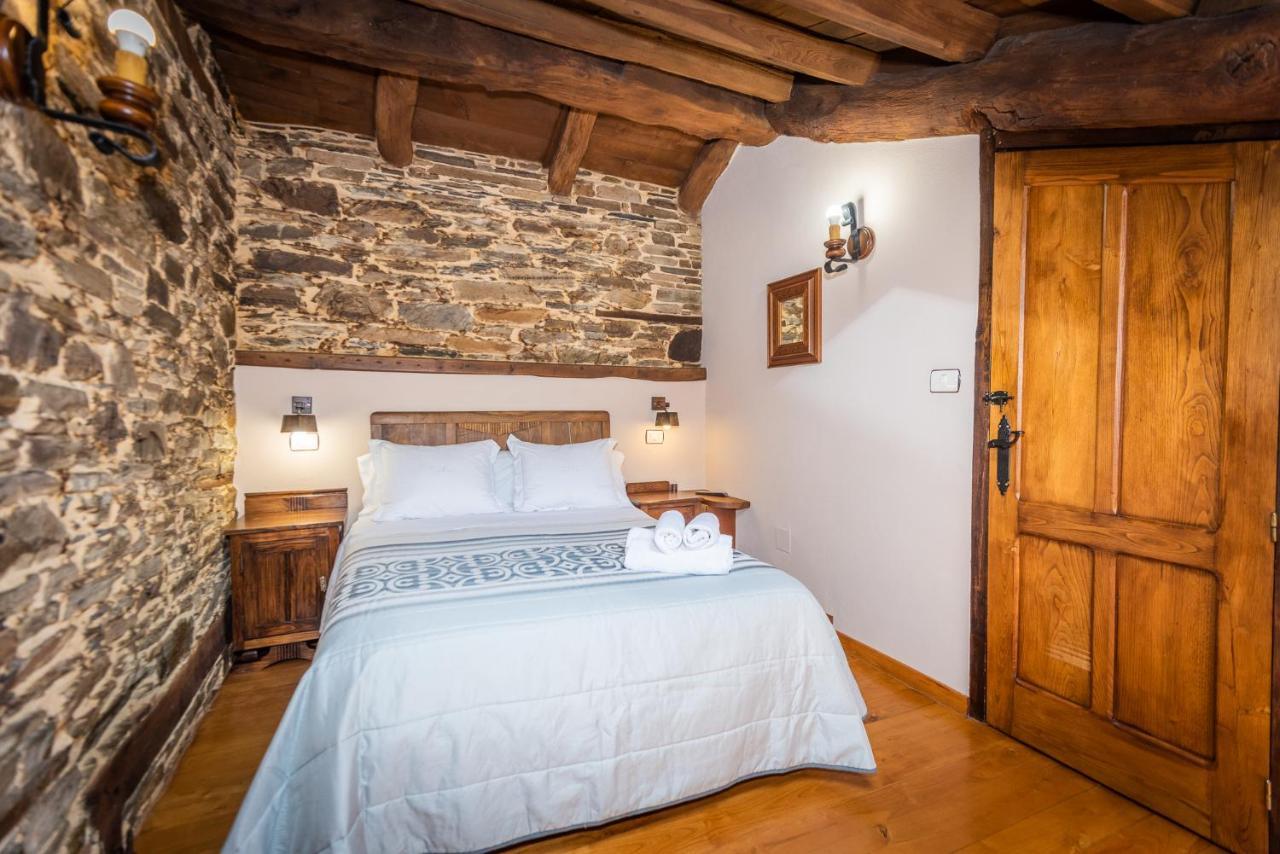 Apartamentos Rurales Casa Riveras Santa Eulalia de Oscos Luaran gambar