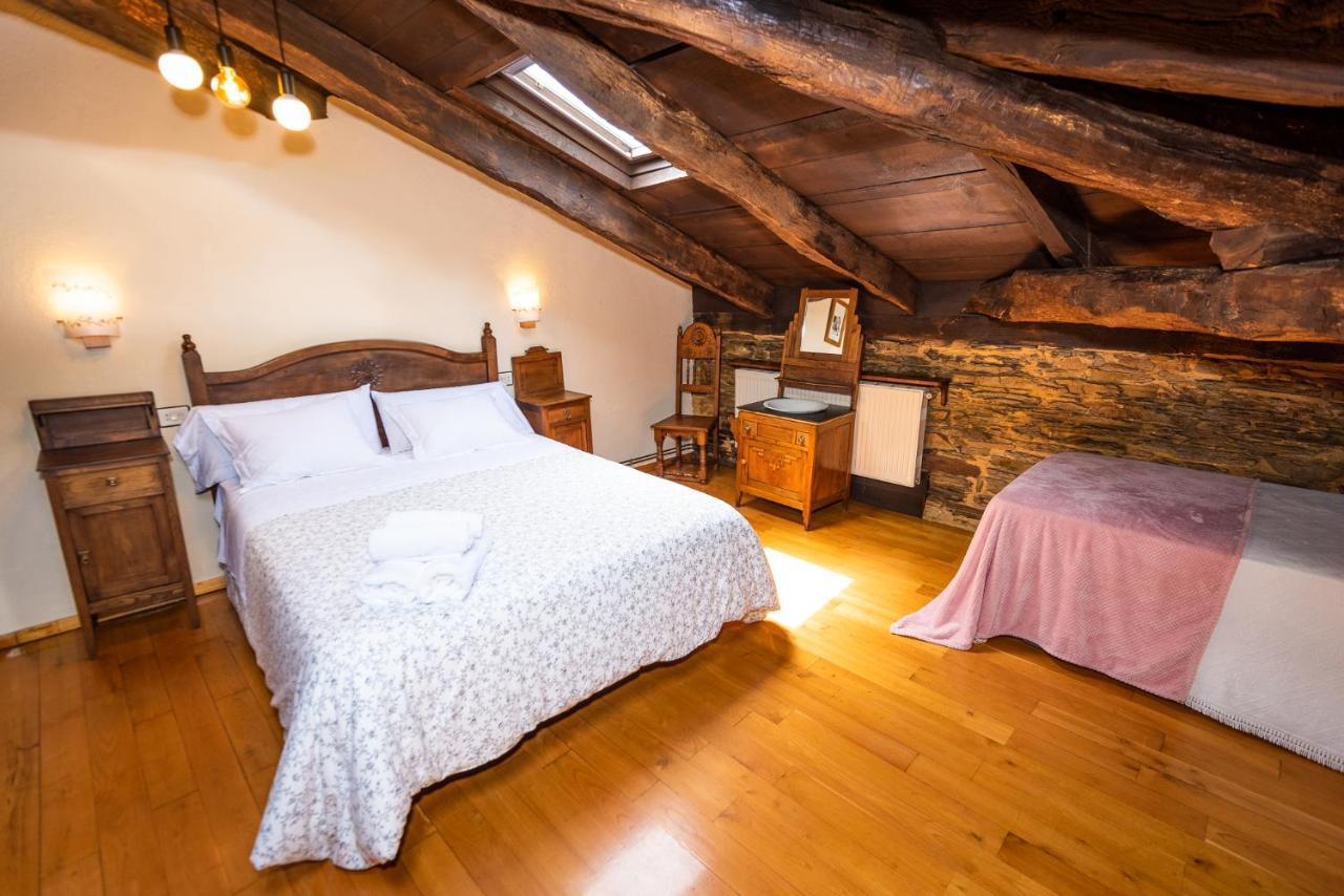 Apartamentos Rurales Casa Riveras Santa Eulalia de Oscos Luaran gambar