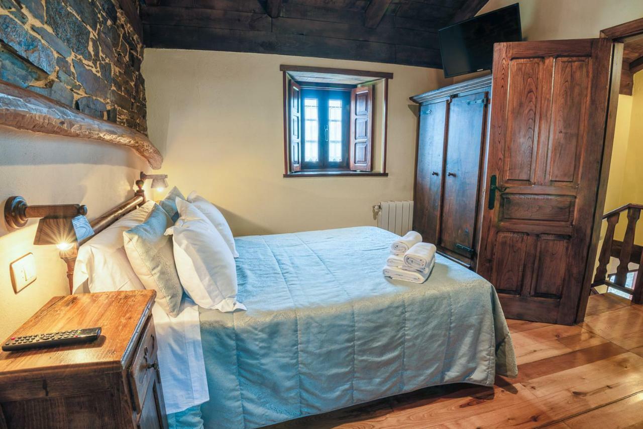 Apartamentos Rurales Casa Riveras Santa Eulalia de Oscos Luaran gambar