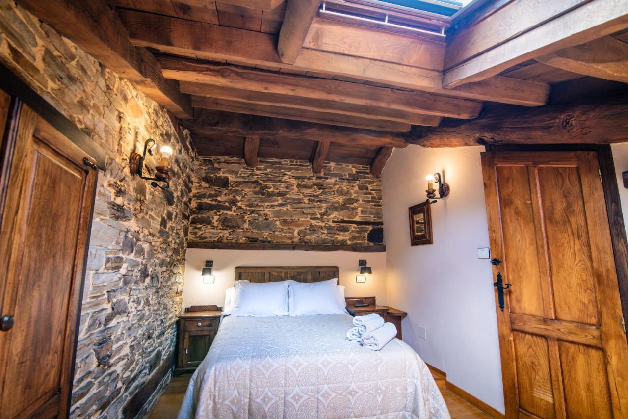 Apartamentos Rurales Casa Riveras Santa Eulalia de Oscos Luaran gambar